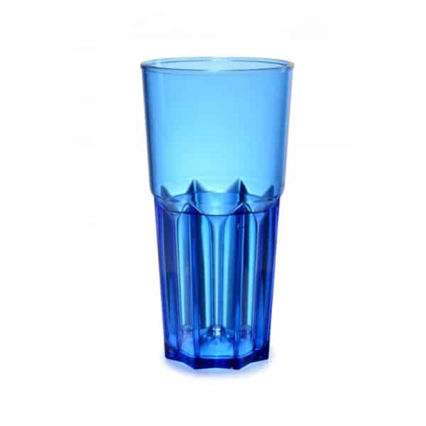 כוס הייבול עשויה פלסטיק