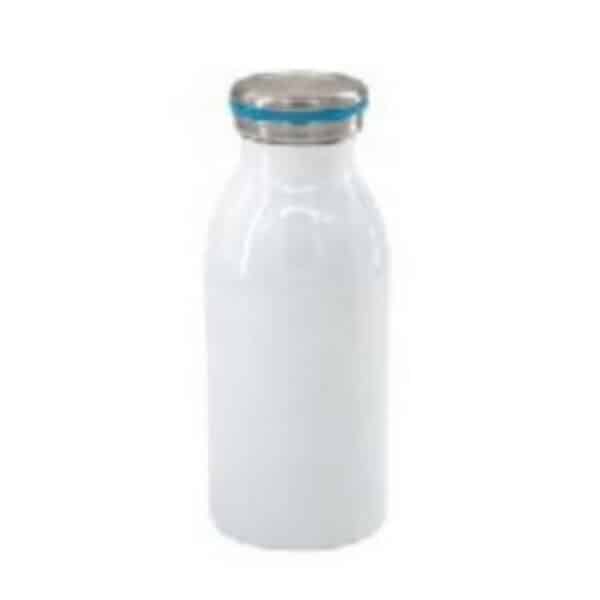 בקבוק חלב ממותג