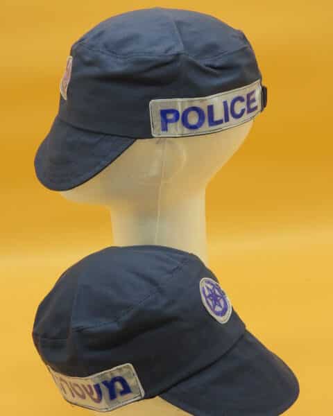כובע משטרה ממותג
