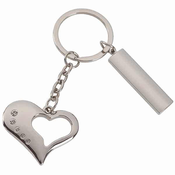 מחזיק מפתחות מתכתי בצורת לב